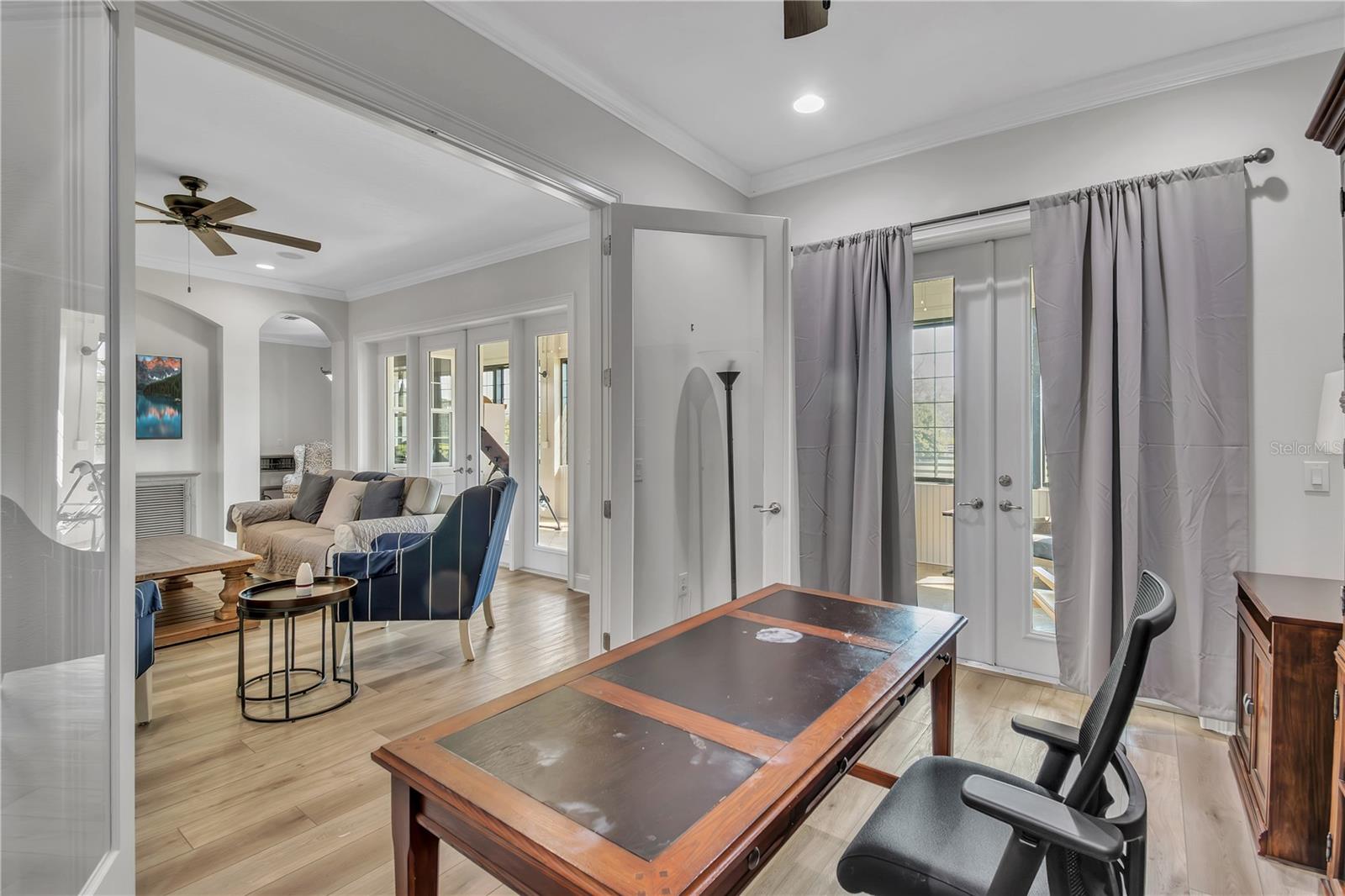 ESTATE AT PLEASANT HILL - Residential Lease