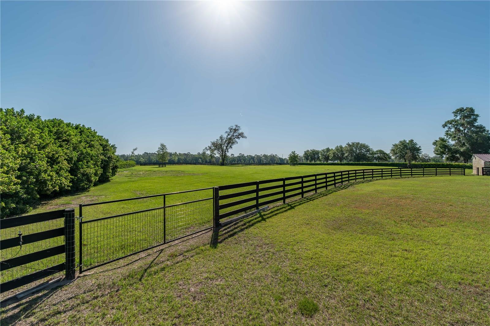 ESTATE AT PLEASANT HILL - Residential Lease