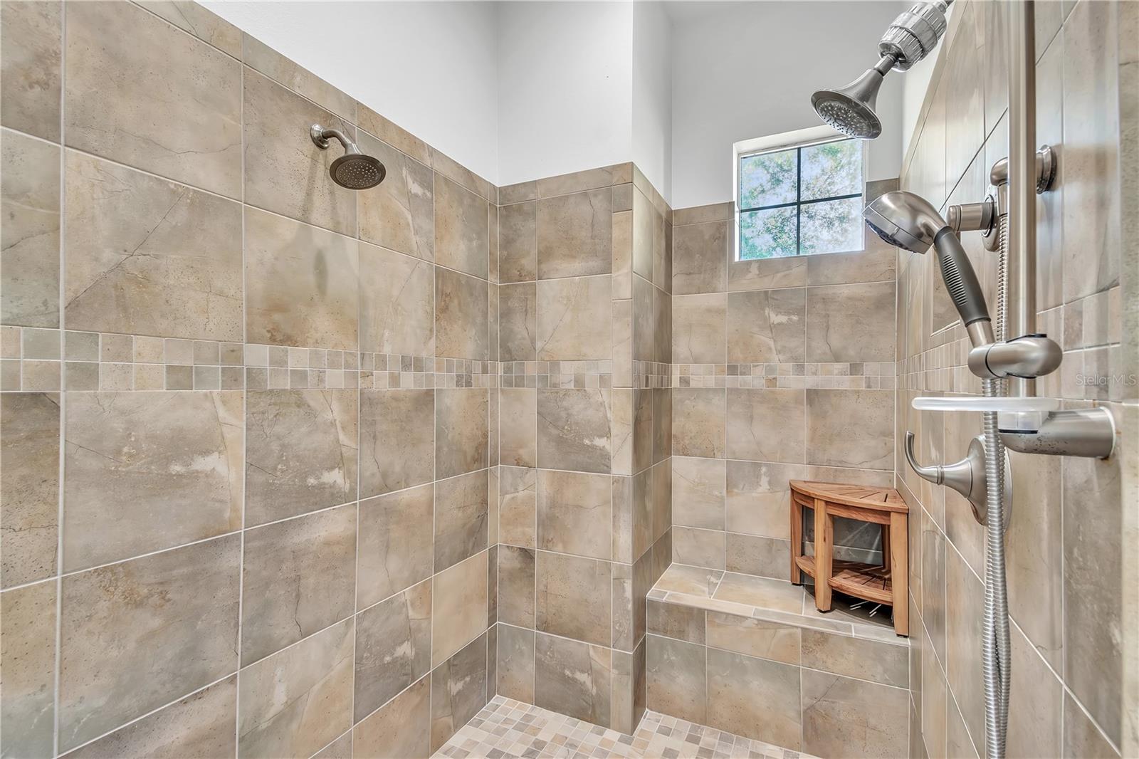 ESTATE AT PLEASANT HILL - Residential Lease