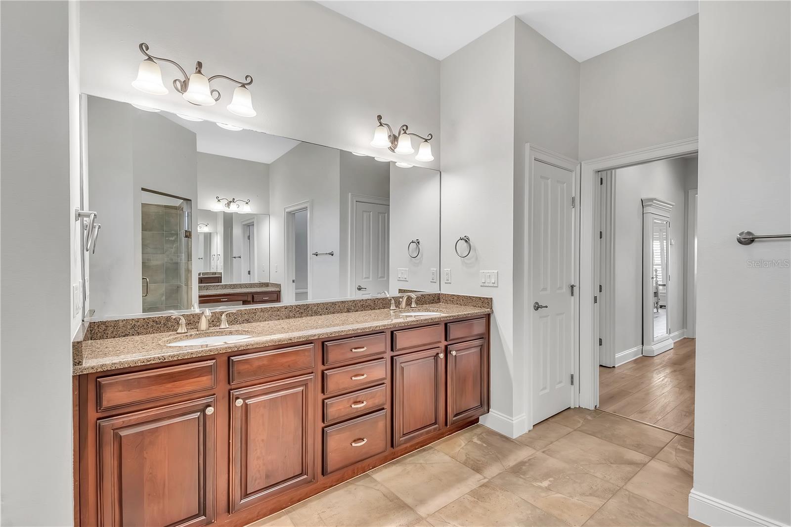 ESTATE AT PLEASANT HILL - Residential Lease