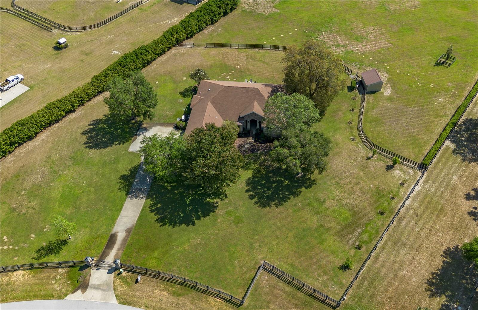 ESTATE AT PLEASANT HILL - Residential Lease