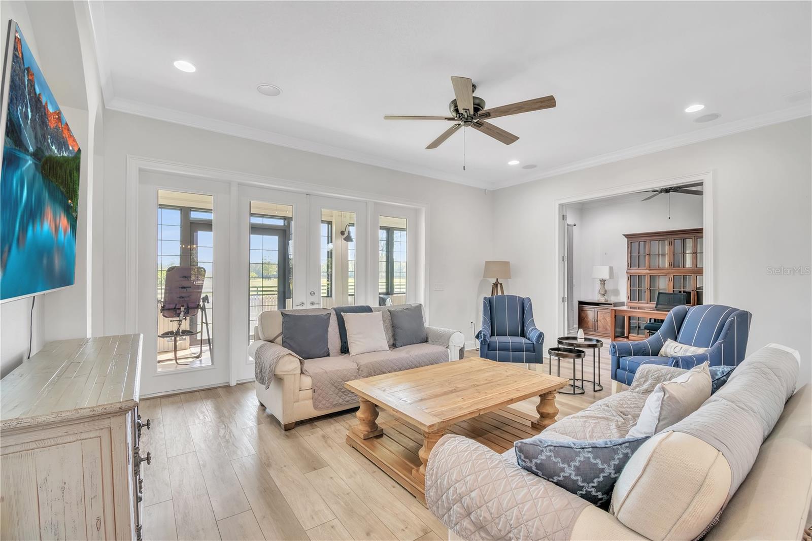 ESTATE AT PLEASANT HILL - Residential Lease