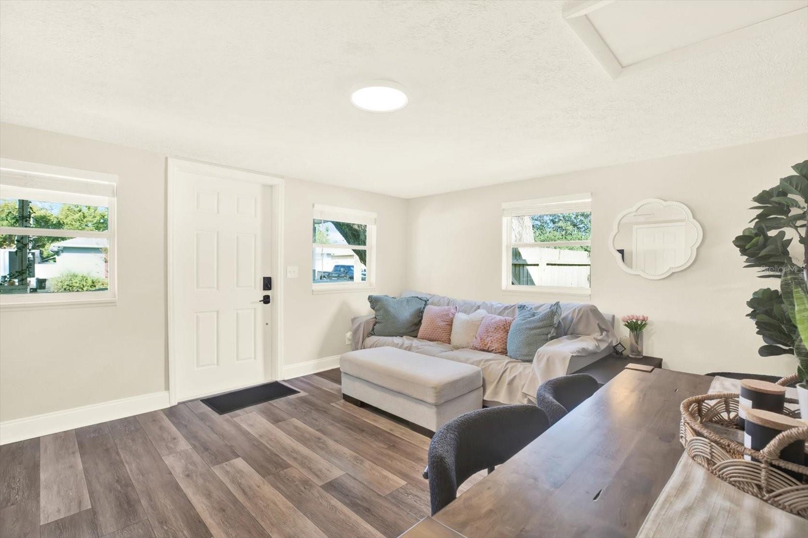 HODGES SHADY GROVE - Residential Lease