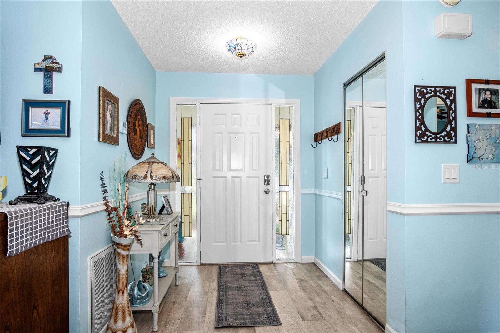 1823 ATRIUM DRIVE