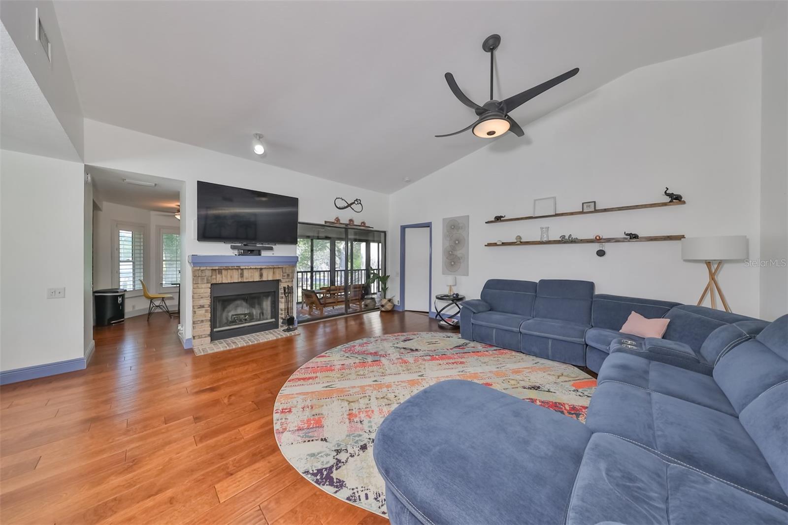 3095 LANDMARK BOULEVARD 2005