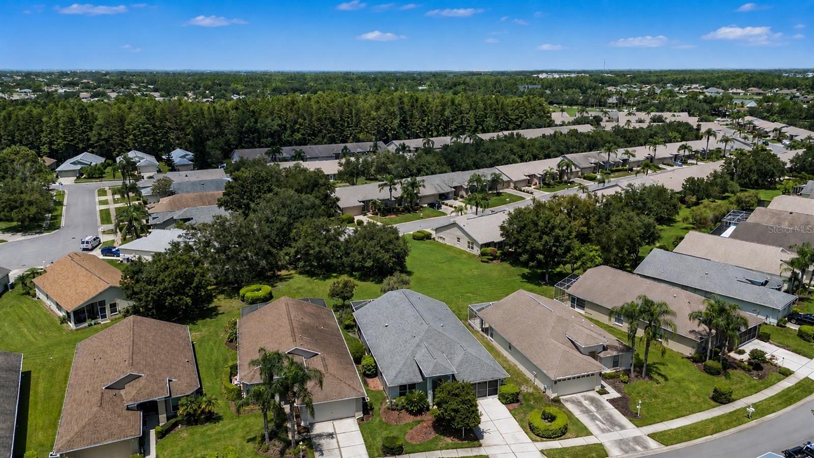 1121 WINDING WILLOW DRIVE