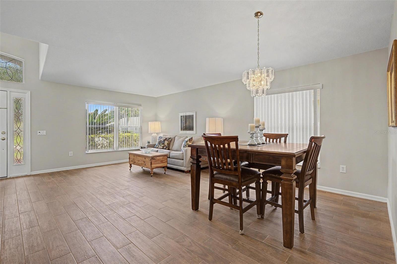 1121 WINDING WILLOW DRIVE