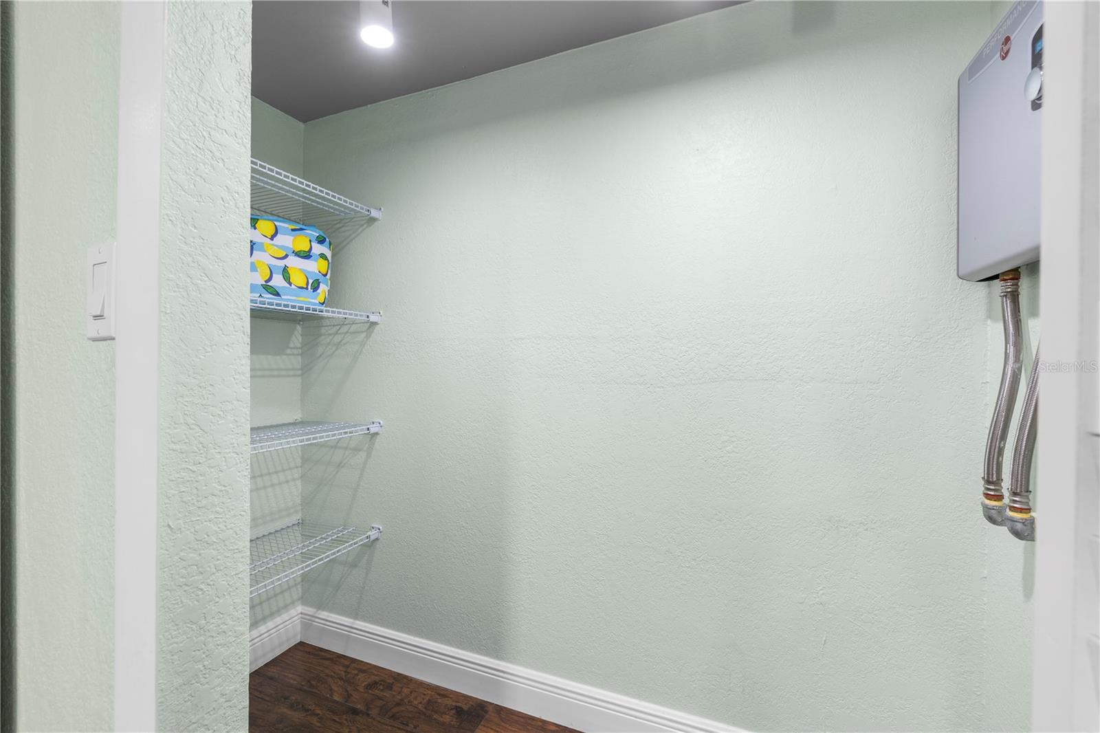 MEADOWOOD CONDO VILLAGE - Residential