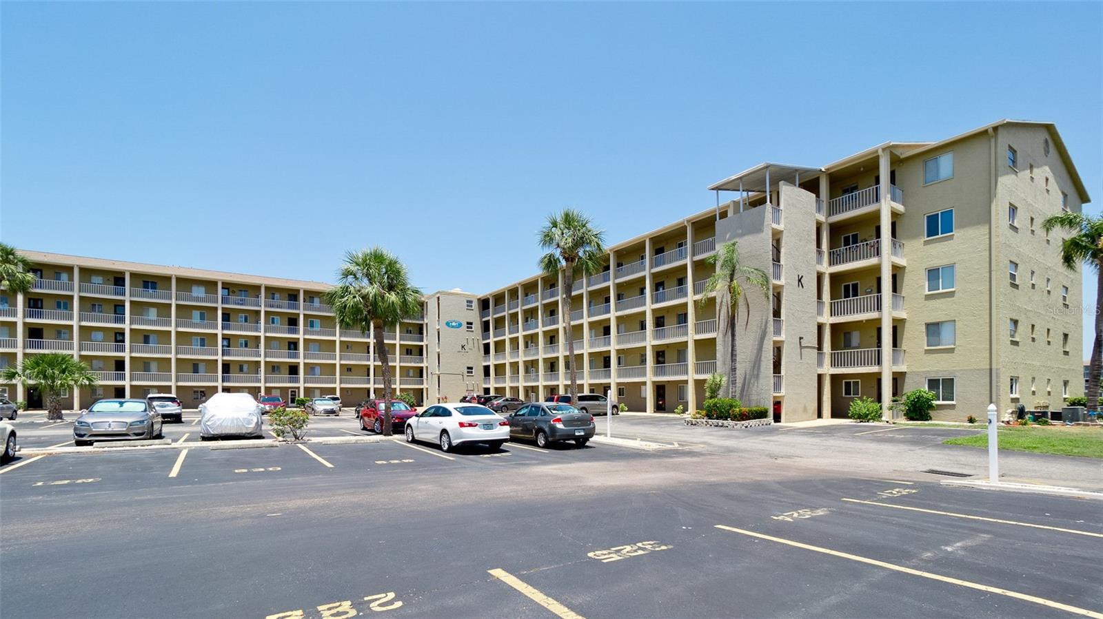 BAYSHORE ON THE LAKE APTS II SEC 3 - Residential