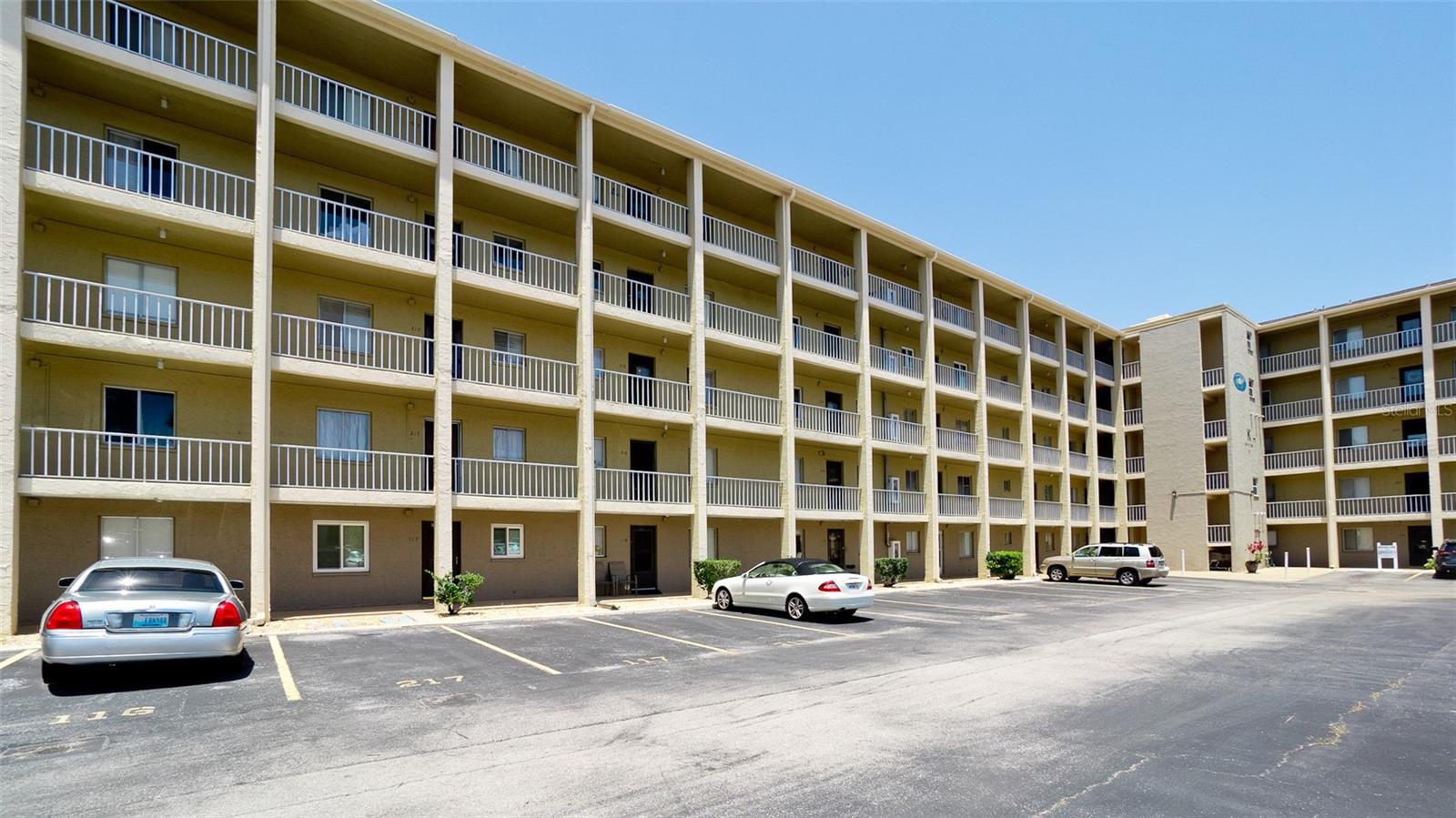 3534 LAKE BAYSHORE DRIVE 118
