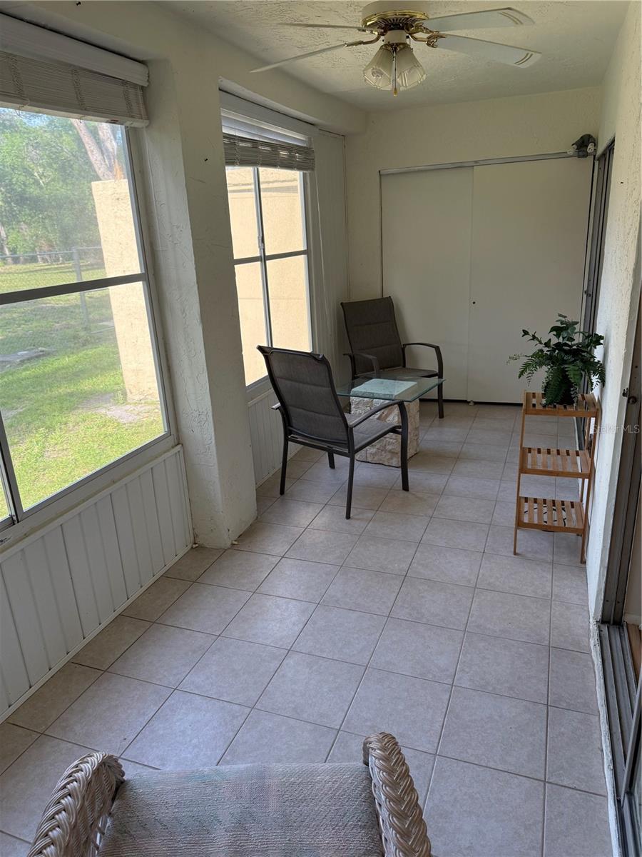 BAYSHORE ON THE LAKE APTS II SEC 3 - Residential