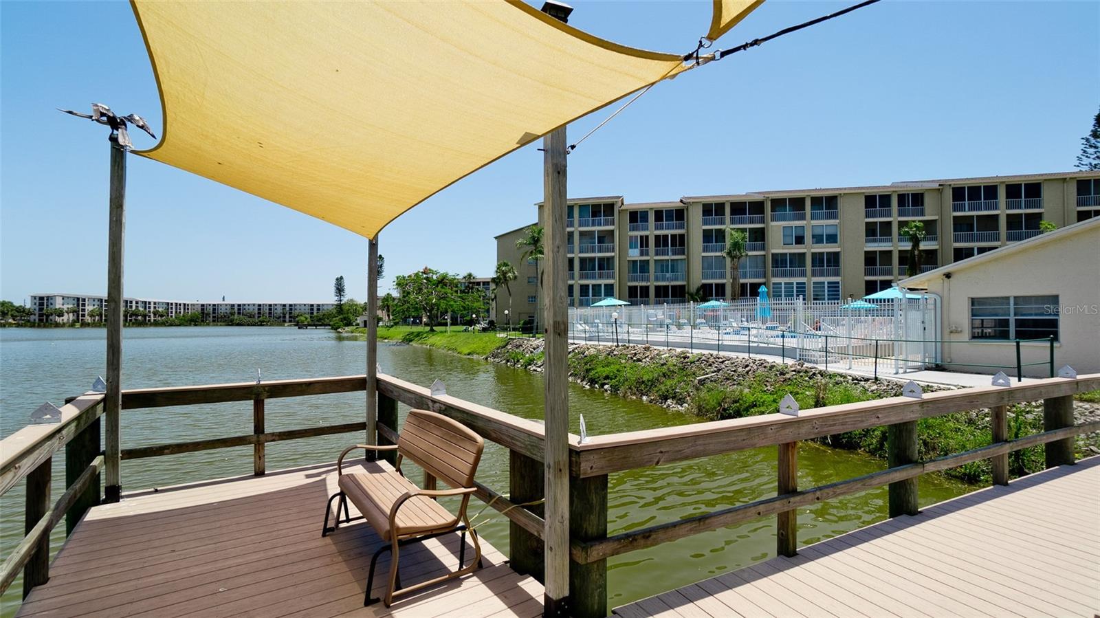 BAYSHORE ON THE LAKE APTS II SEC 3 - Residential