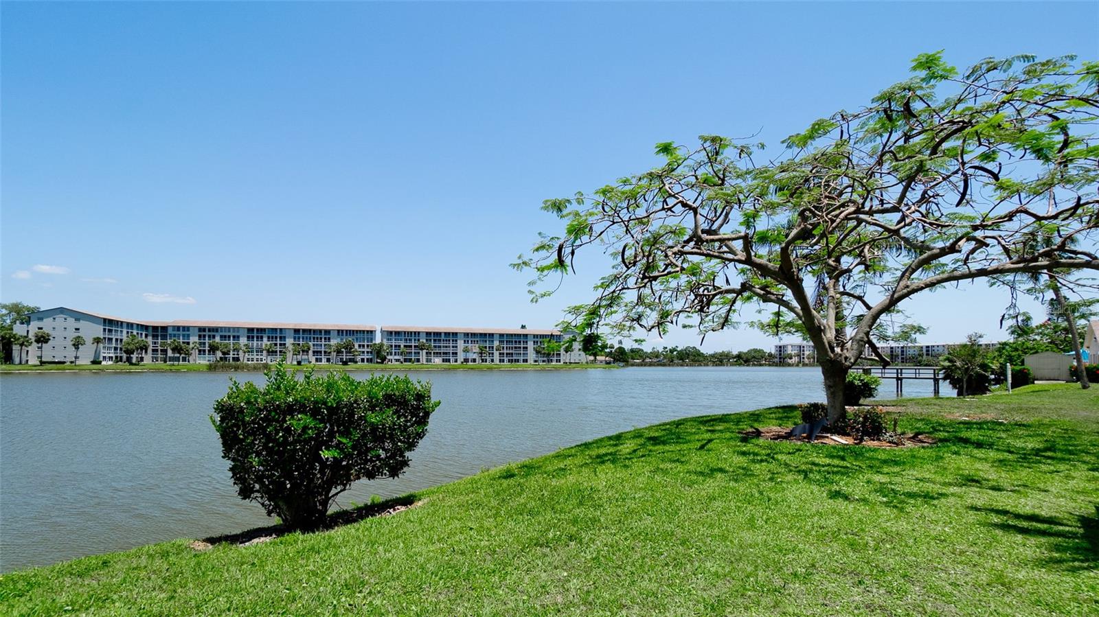 BAYSHORE ON THE LAKE APTS II SEC 3 - Residential