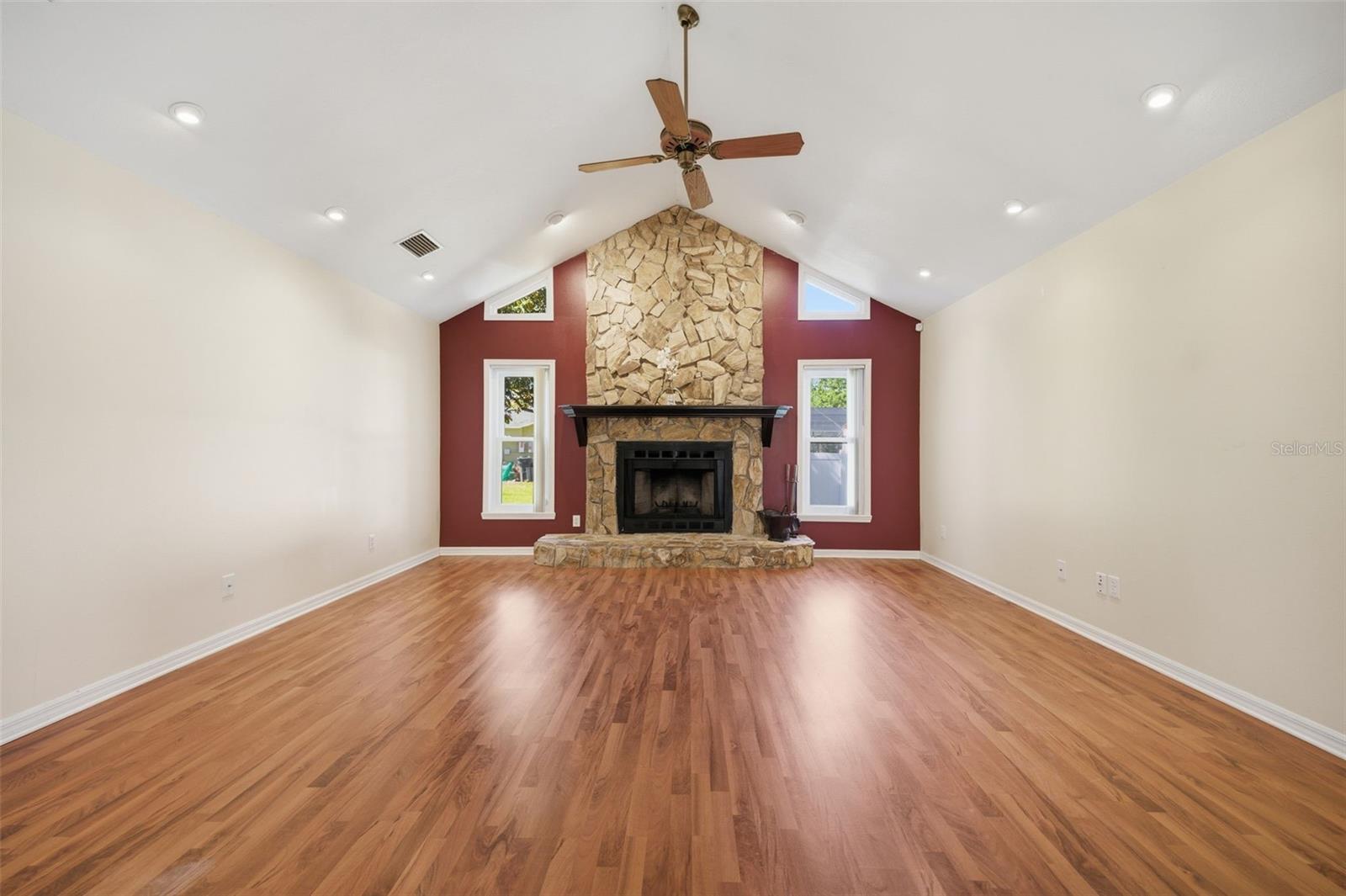 LAKE THOMAS WOODS ADD 02 - Residential