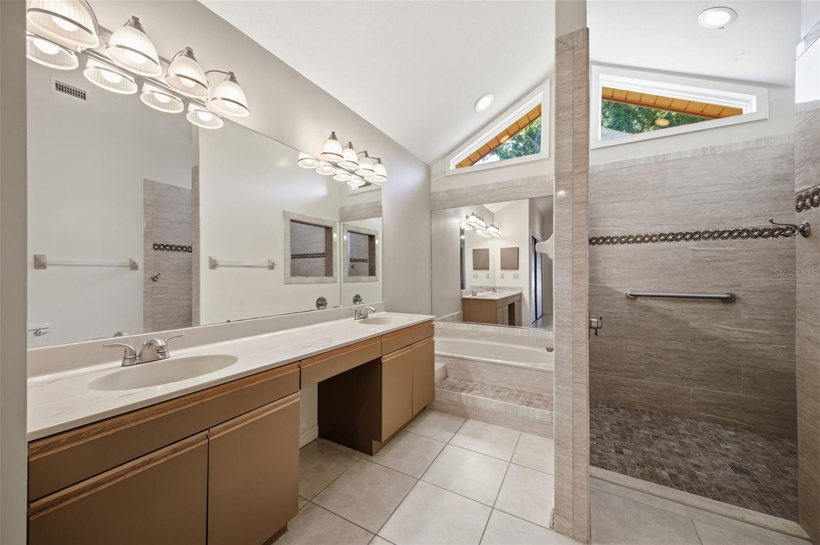LAKE THOMAS WOODS ADD 02 - Residential
