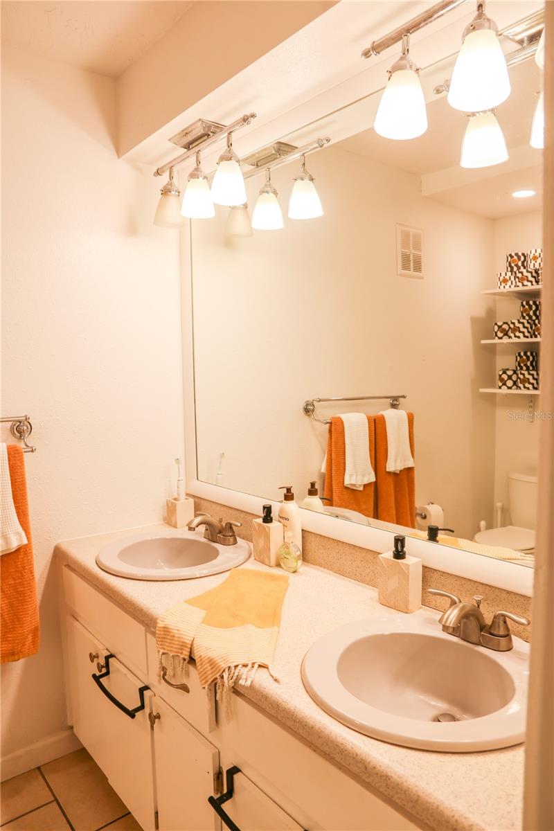 RANCHWOOD ESTATES - Residential Lease