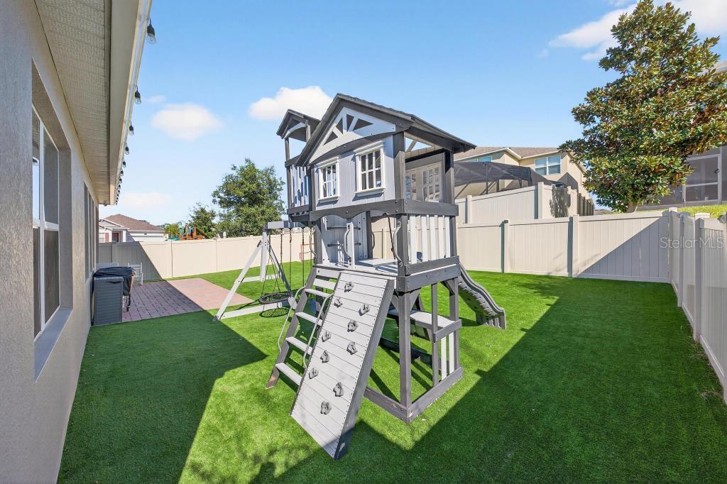 HULL ISLAND AT OAKLAND - Residential