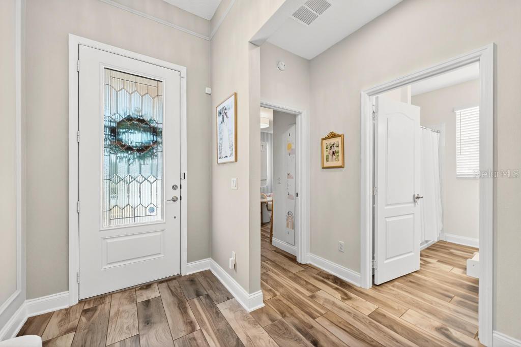 HULL ISLAND AT OAKLAND - Residential