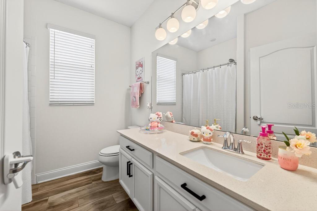 HULL ISLAND AT OAKLAND - Residential