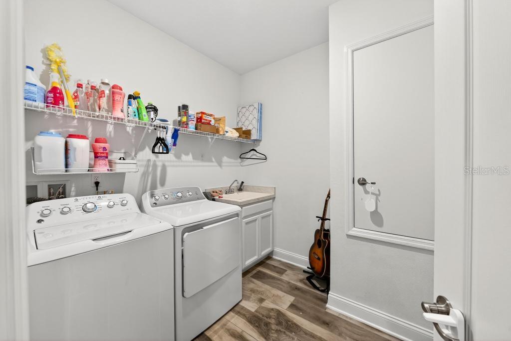 HULL ISLAND AT OAKLAND - Residential