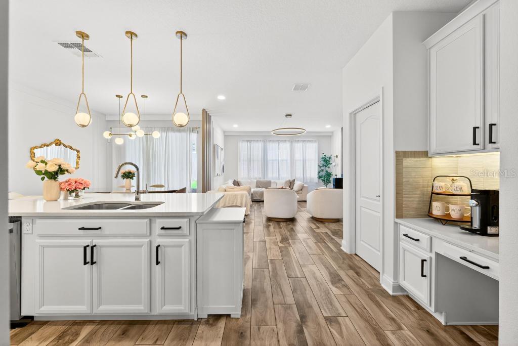 HULL ISLAND AT OAKLAND - Residential