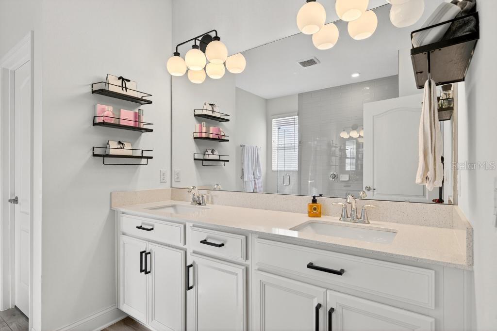 HULL ISLAND AT OAKLAND - Residential