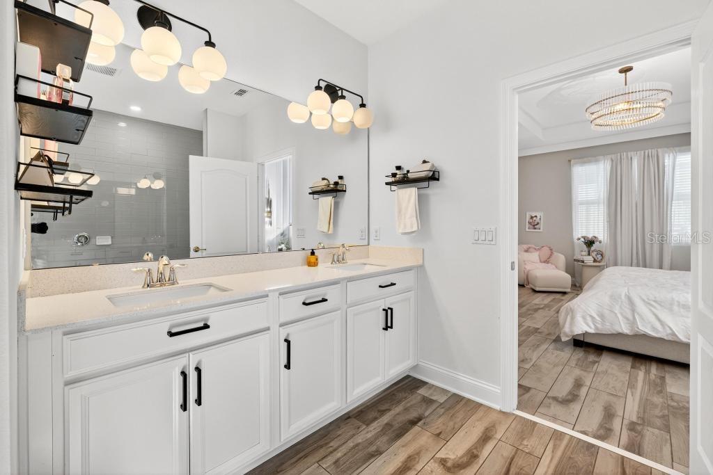 HULL ISLAND AT OAKLAND - Residential