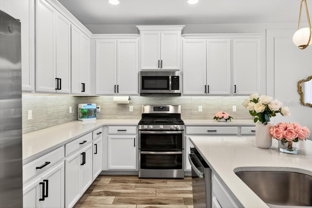 HULL ISLAND AT OAKLAND - Residential