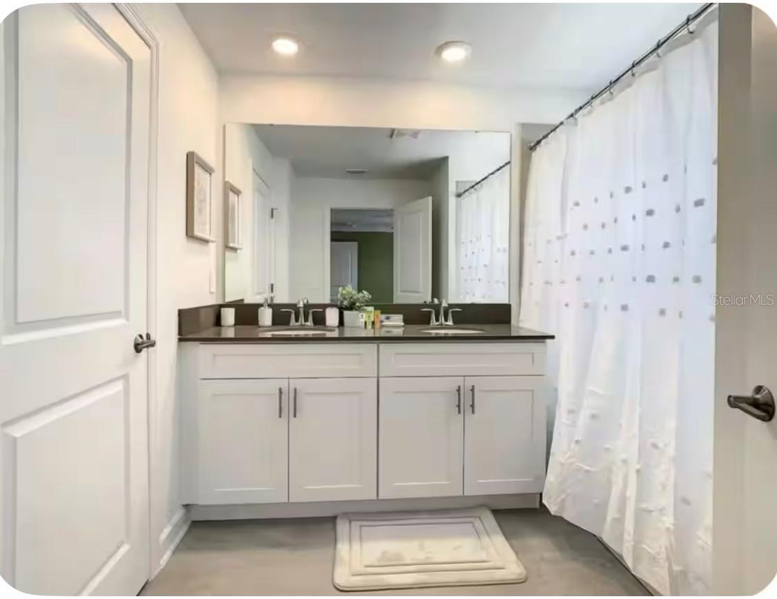 COVE AT STOREY LAKE 5 - Residential