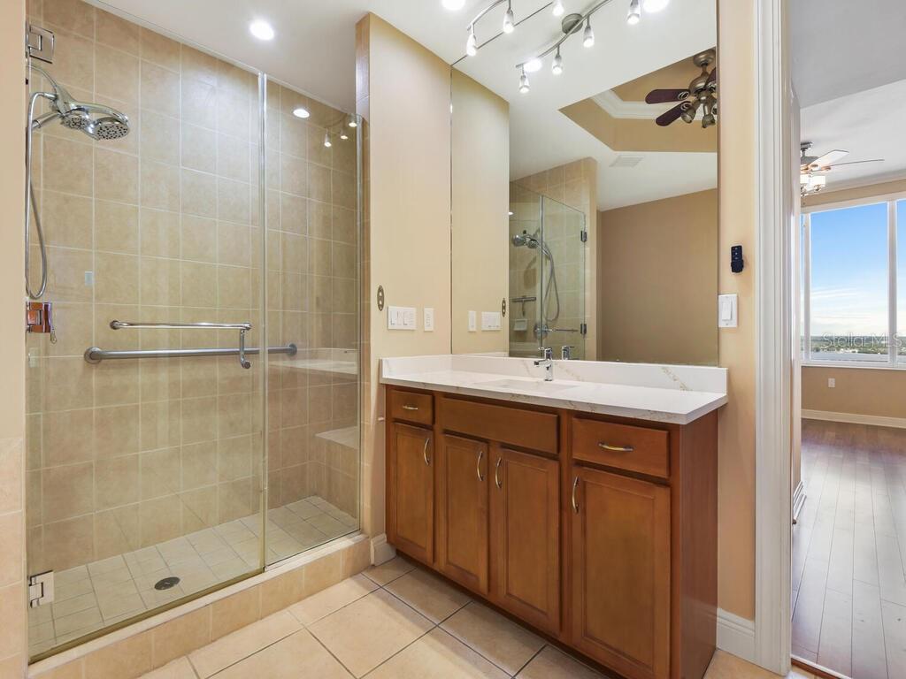 HIGH POINT PLACE - Residential