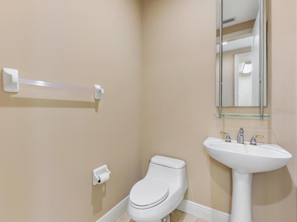 HIGH POINT PLACE - Residential