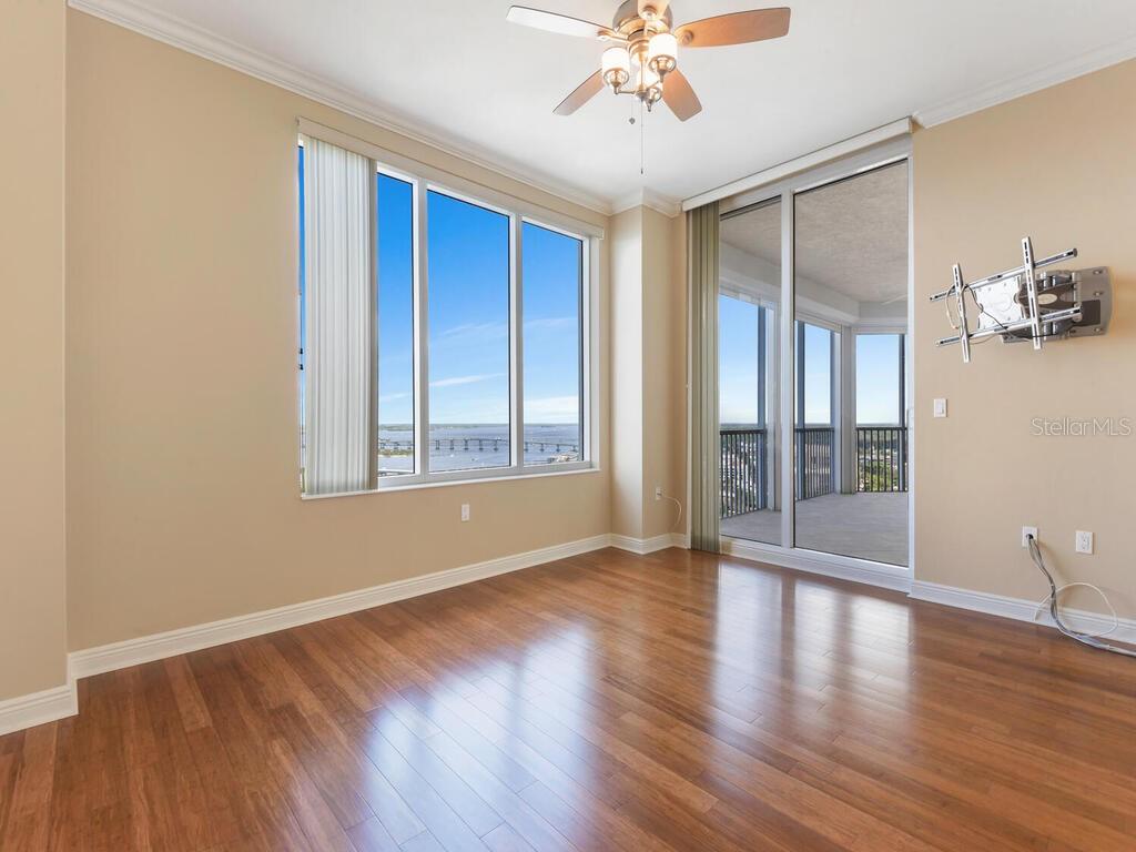 HIGH POINT PLACE - Residential