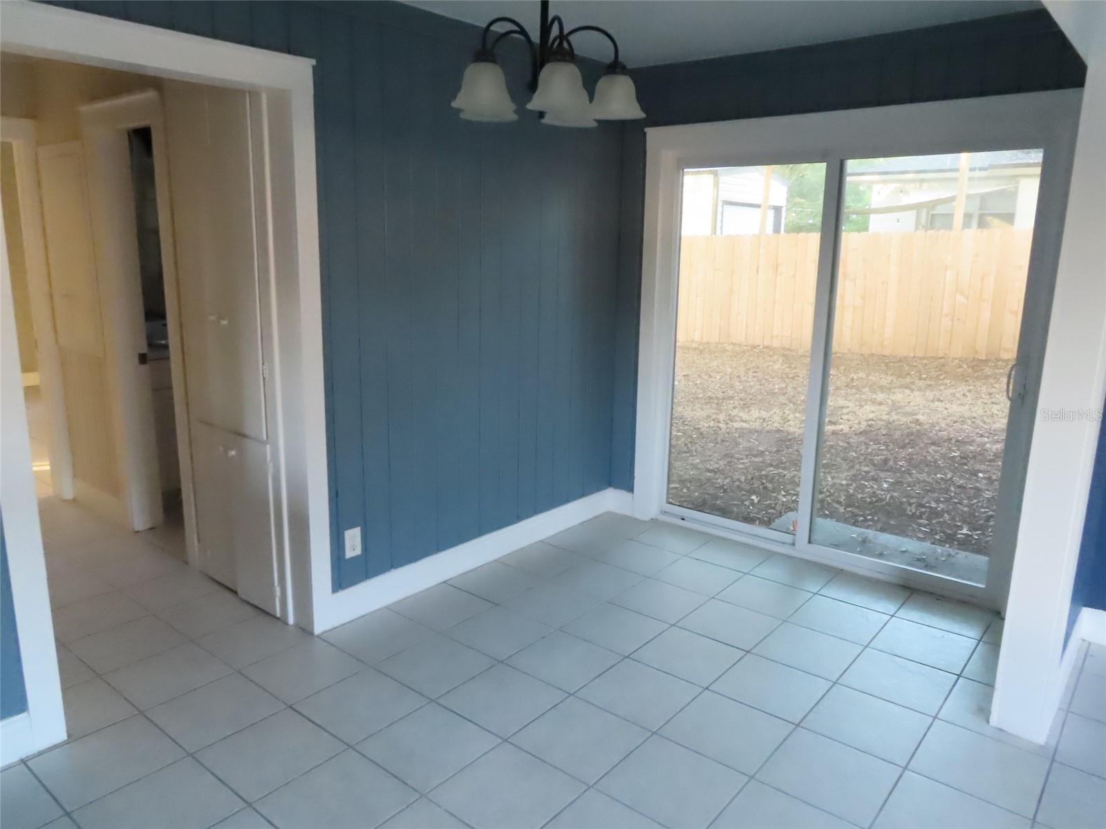 LAKE HUNTER TER - Residential