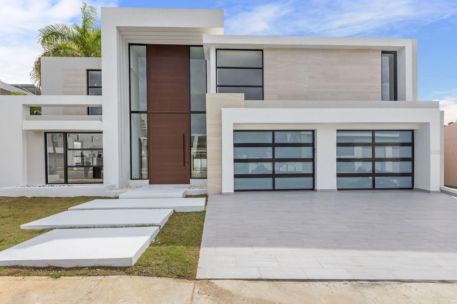 CAPARRA HILLS - Residential