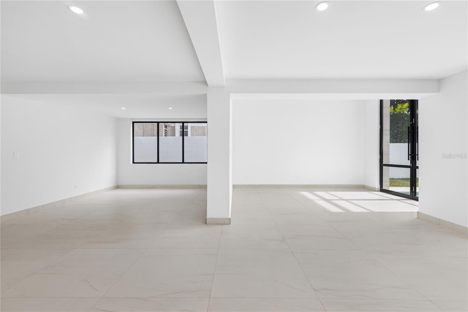 CAPARRA HILLS - Residential