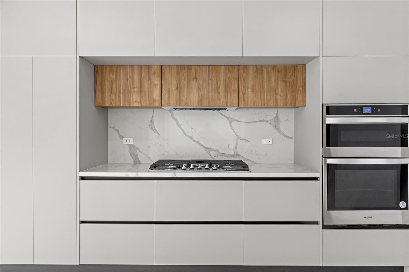 CAPARRA HILLS - Residential