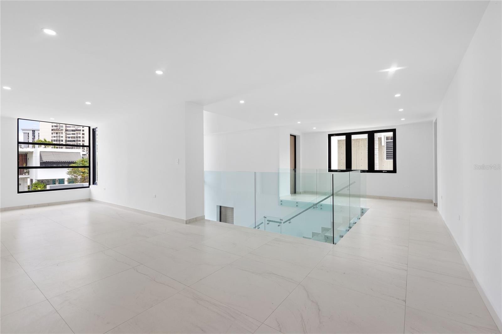 CAPARRA HILLS - Residential