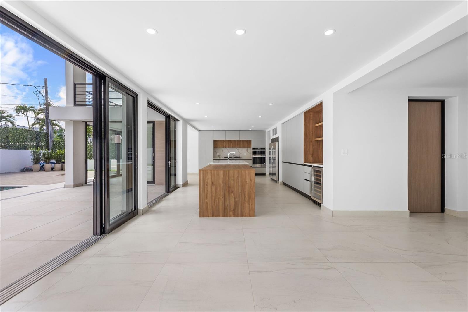 CAPARRA HILLS - Residential