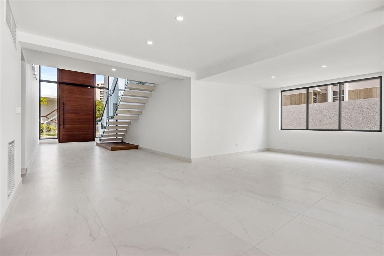 CAPARRA HILLS - Residential