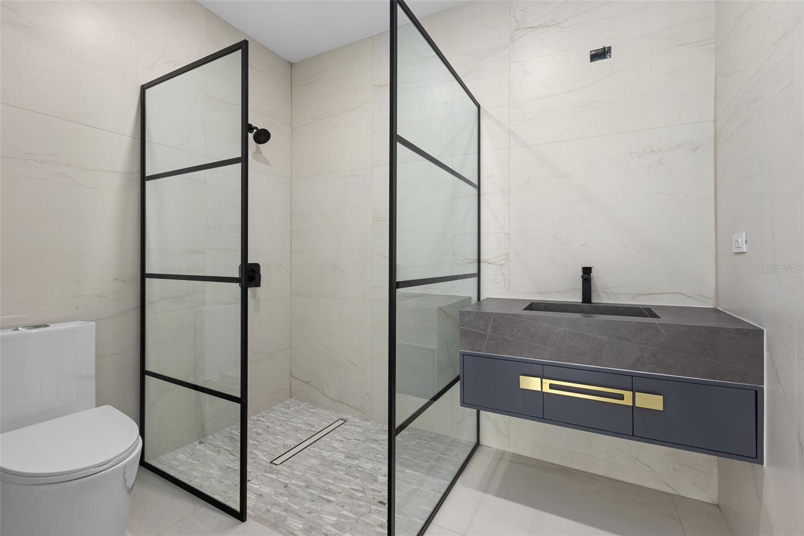 CAPARRA HILLS - Residential