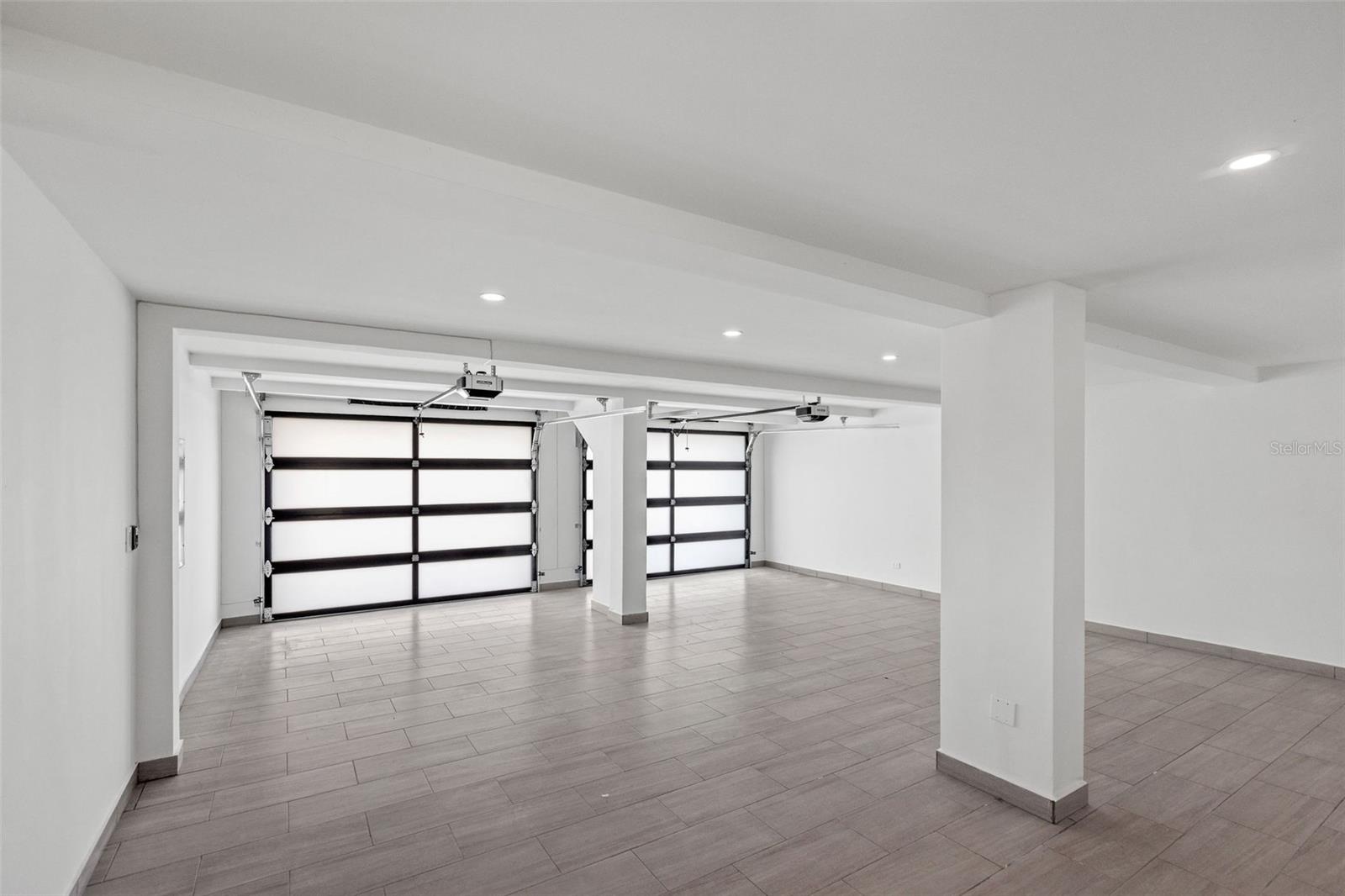 CAPARRA HILLS - Residential