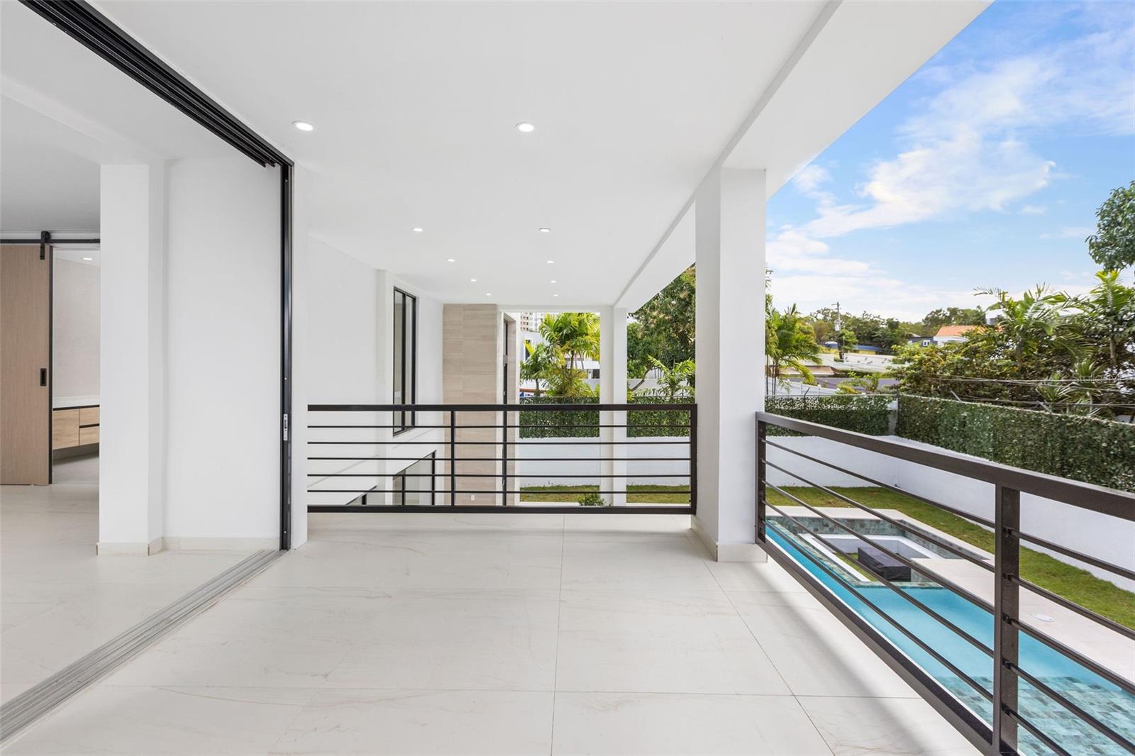 CAPARRA HILLS - Residential