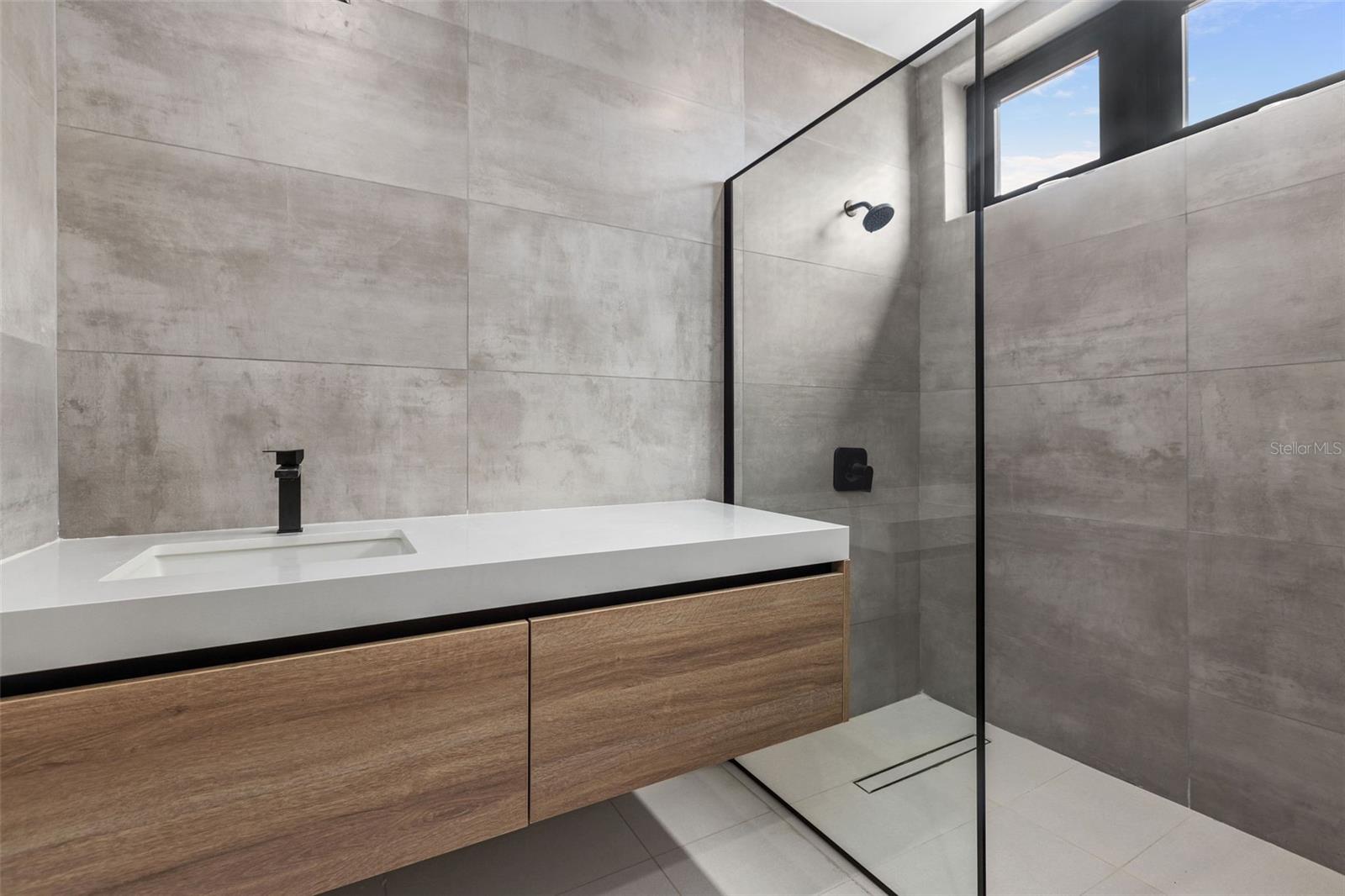 CAPARRA HILLS - Residential