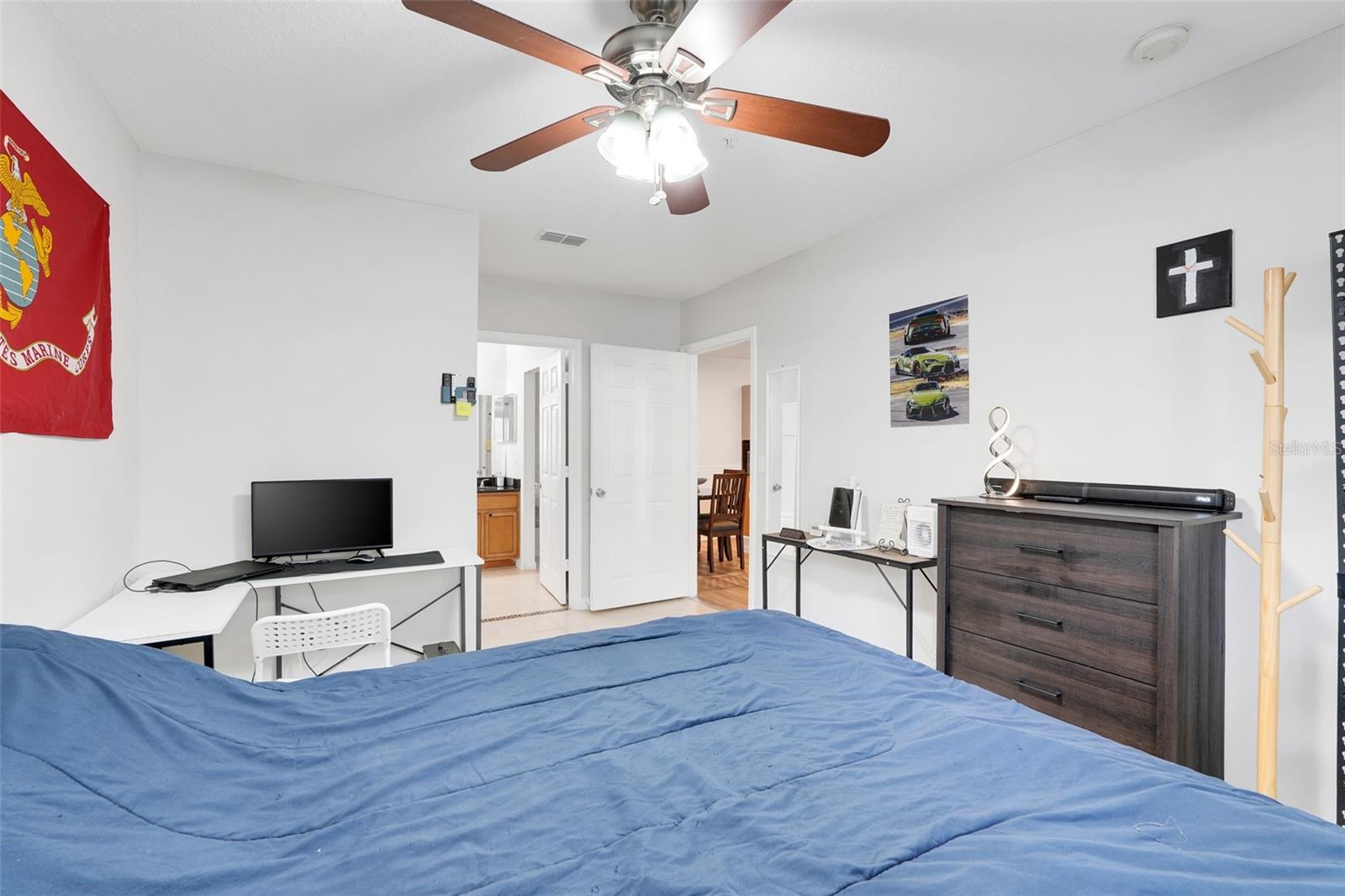 SUNERT LAKE - Residential