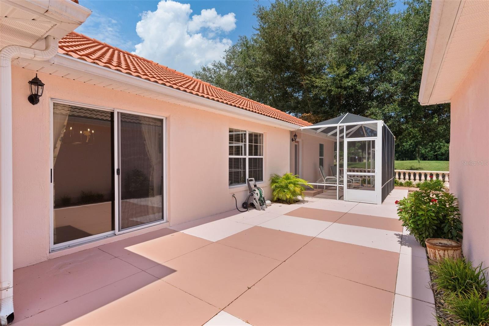 1305 SANTA MARIA AVENUE
