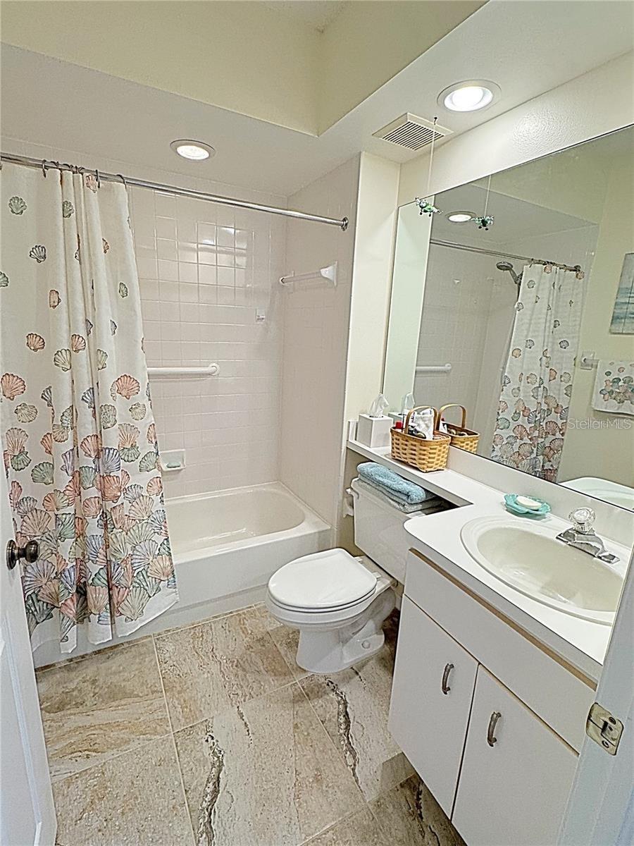 SHORES OF LONG BAYOU CONDO - Residential Lease