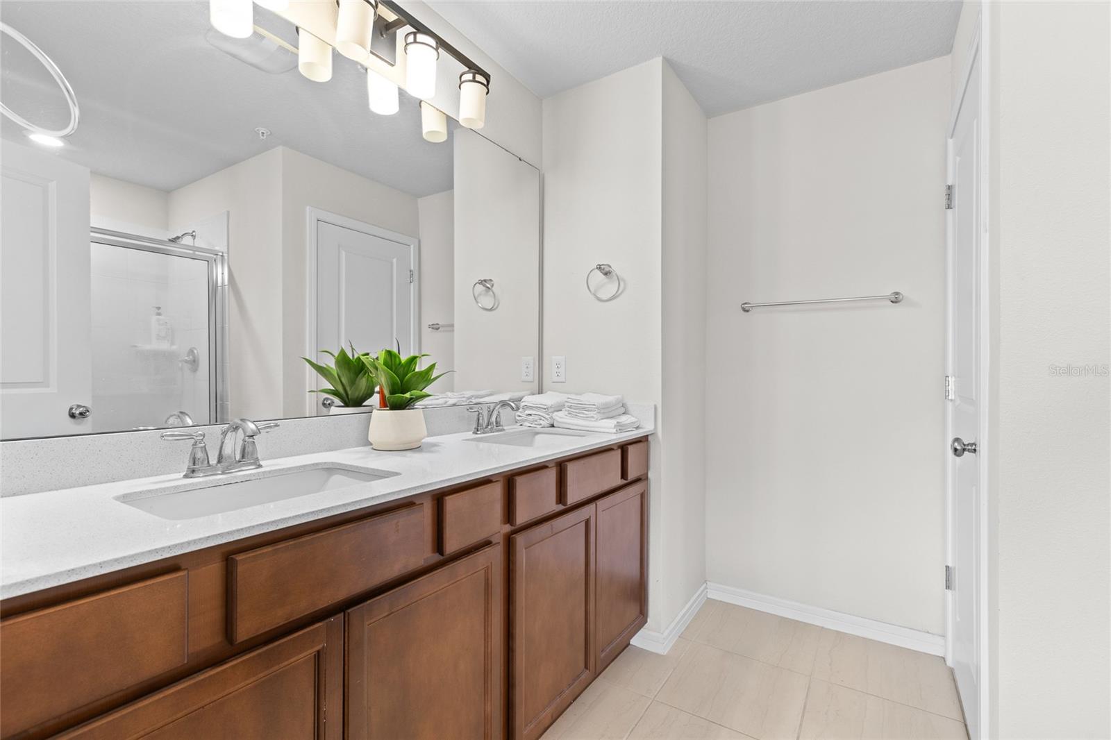 ISLES/LK NONA PH 3B - Residential