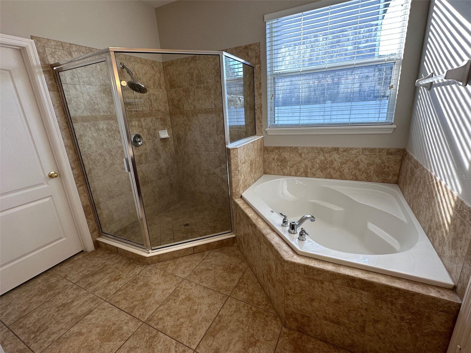 FORESTBROOKE PH 03 A-E - Residential Lease