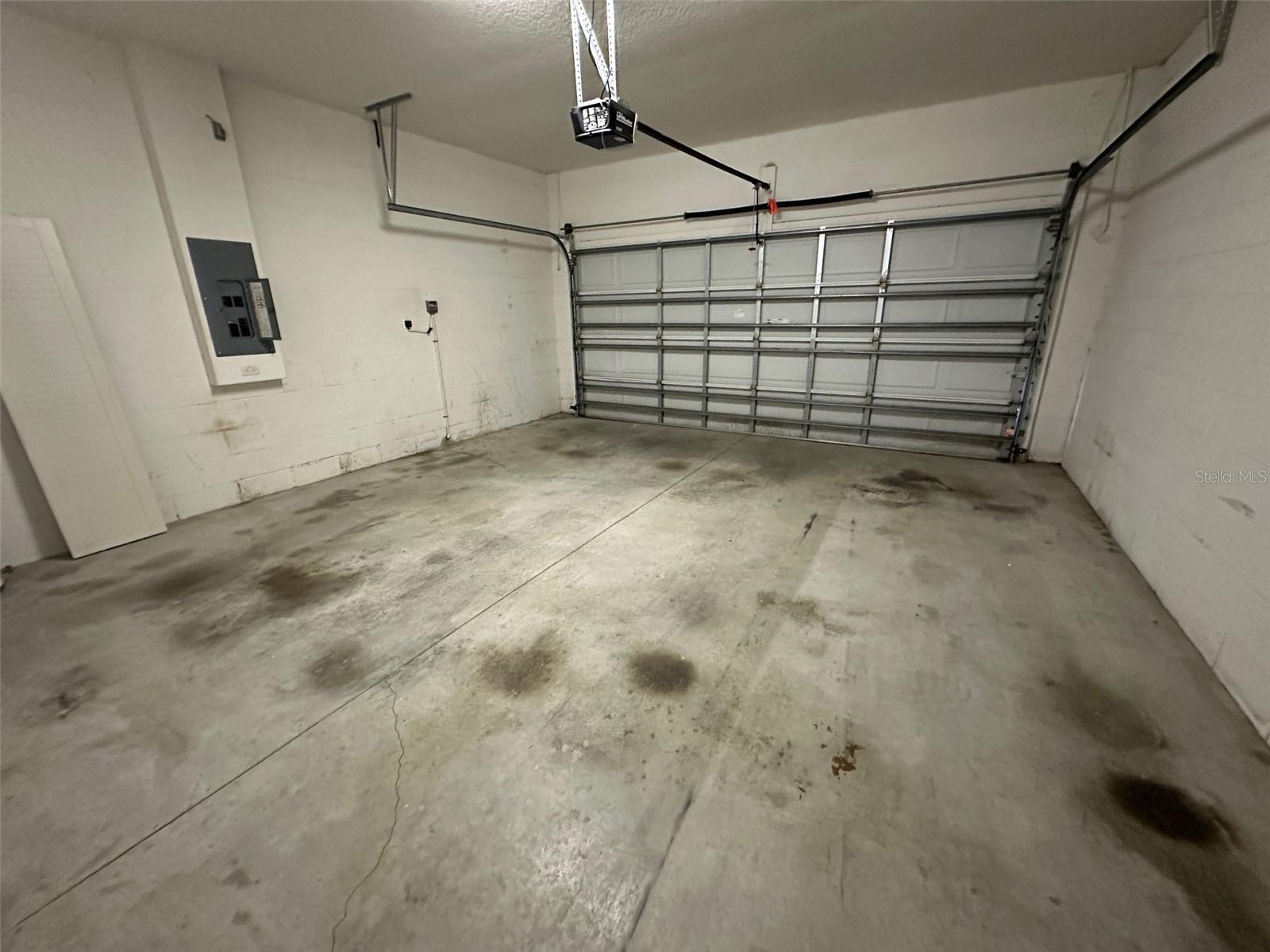 FORESTBROOKE PH 03 A-E - Residential Lease