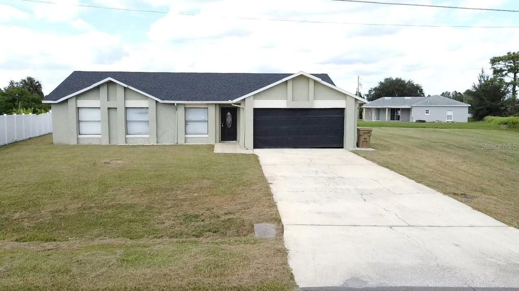 Photo of 622 Baldwin Drive, Kissimmee, FL 34758 (MLS # S5136975)